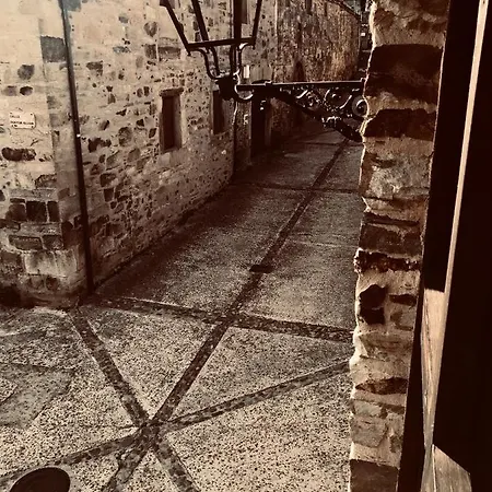 The Pilgrim Stone - Vegan * Rabanal del Camino