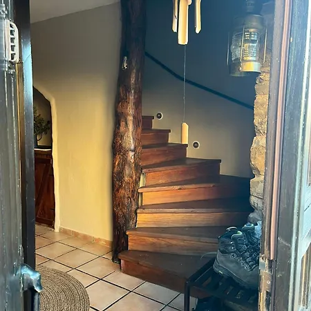The Pilgrim Stone - Vegan Bed & Breakfast *